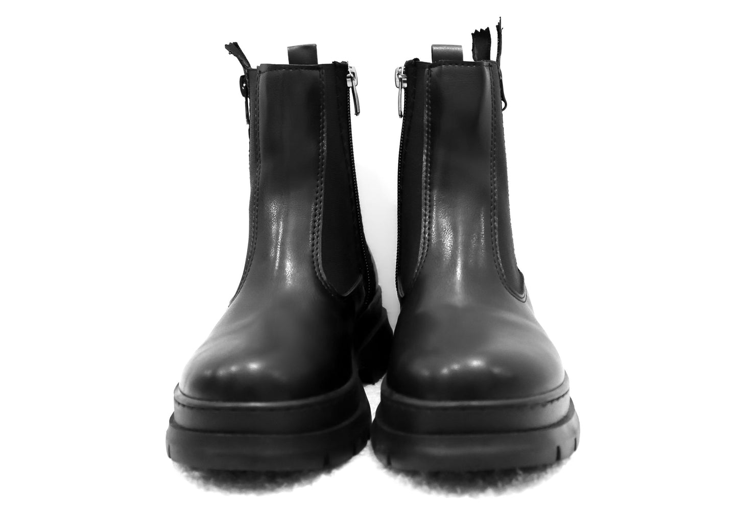 Efrin Edge Chelsea Boots